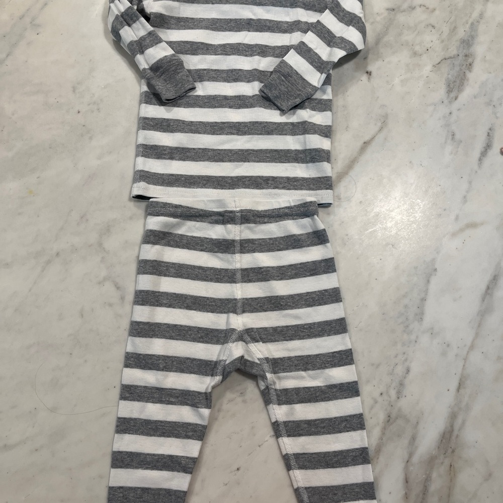 Hanna Andersson 18-24 months long pj set EUC